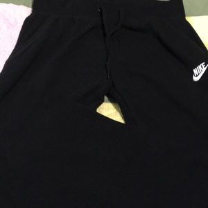 NWOT Nike fleece pants